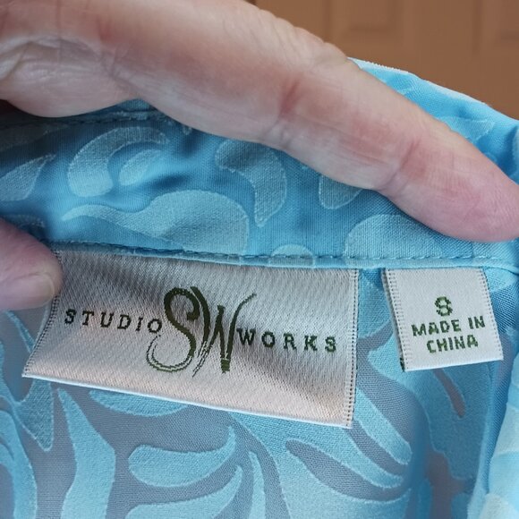 #292 3/$18 - Studio Works Blue Long Sleeve Button Down Top Size S - Picture 5 of 6
